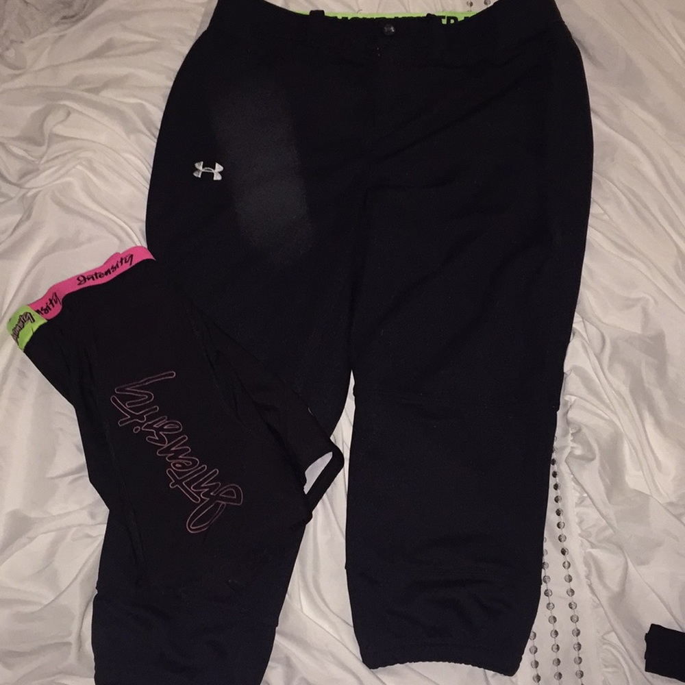 UNDERARMOUR softball pantsINTENSITY sliding shorts